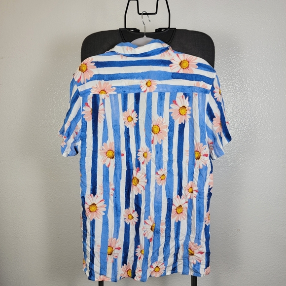 Original Use Men's Relaxed Fit Short Sleeve Button-Down Shirt Floral Design Sz S - Picture 2 of 6